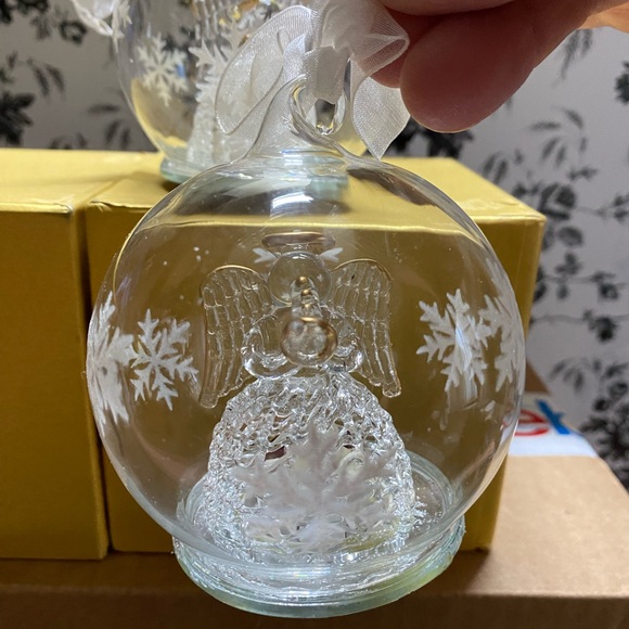 * Glass Angel Ornaments blown glass drummer trumpet player in clear globe 2 set - Picture 9 of 12